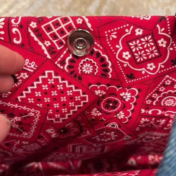 Denim bag made out of real jeans with bandana lining and real belt magnetic clos - Picture 7 of 10